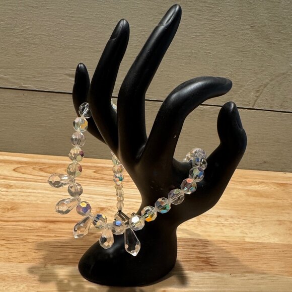 Vintage Aurora Borealis Beautifully Faceted Graduated Crystal Bead Necklace - Picture 2 of 10